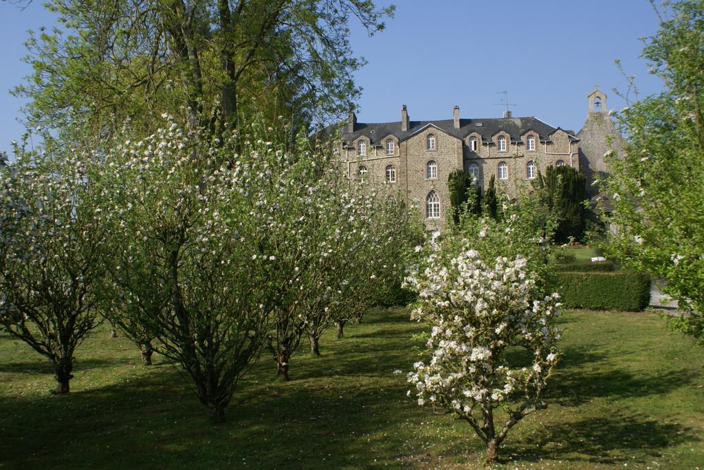 Hotel-Restaurant De L'Abbaye Plancoet Екстер'єр фото